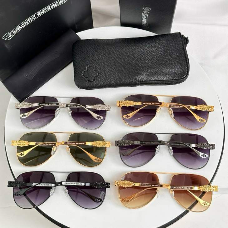 Picture of Chrome Hearts Sunglasses _SKUfw70121025fw
